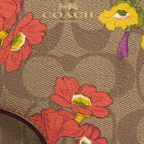 New Authentic COACH Corner Zip Wristlet In Signature Canvas With Floral Print - Picture 5 of 7